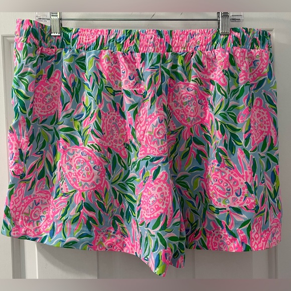 NWT Lilly Pulitzer KATIA MID-RISE SHORT, FRENCHIE BLUE TURTLEY IN LOVE Pink XL - Picture 5 of 8